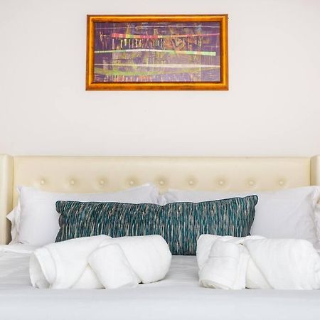 Comfy Studio With Cali King Size Mattress San Diego Exterior photo